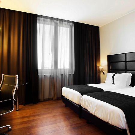 Holiday Inn Genoa City By Ihg Luaran gambar