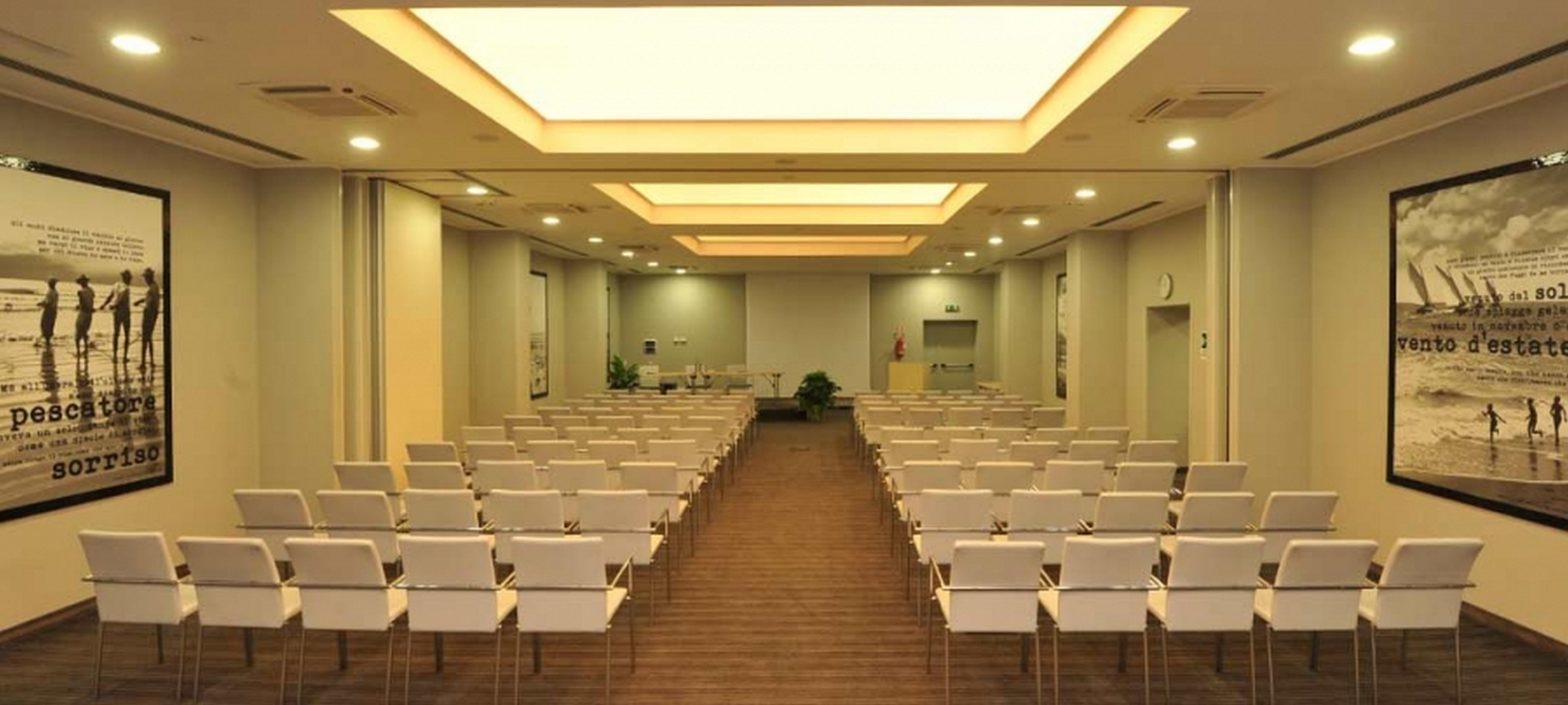 Holiday Inn Genoa City By Ihg Luaran gambar