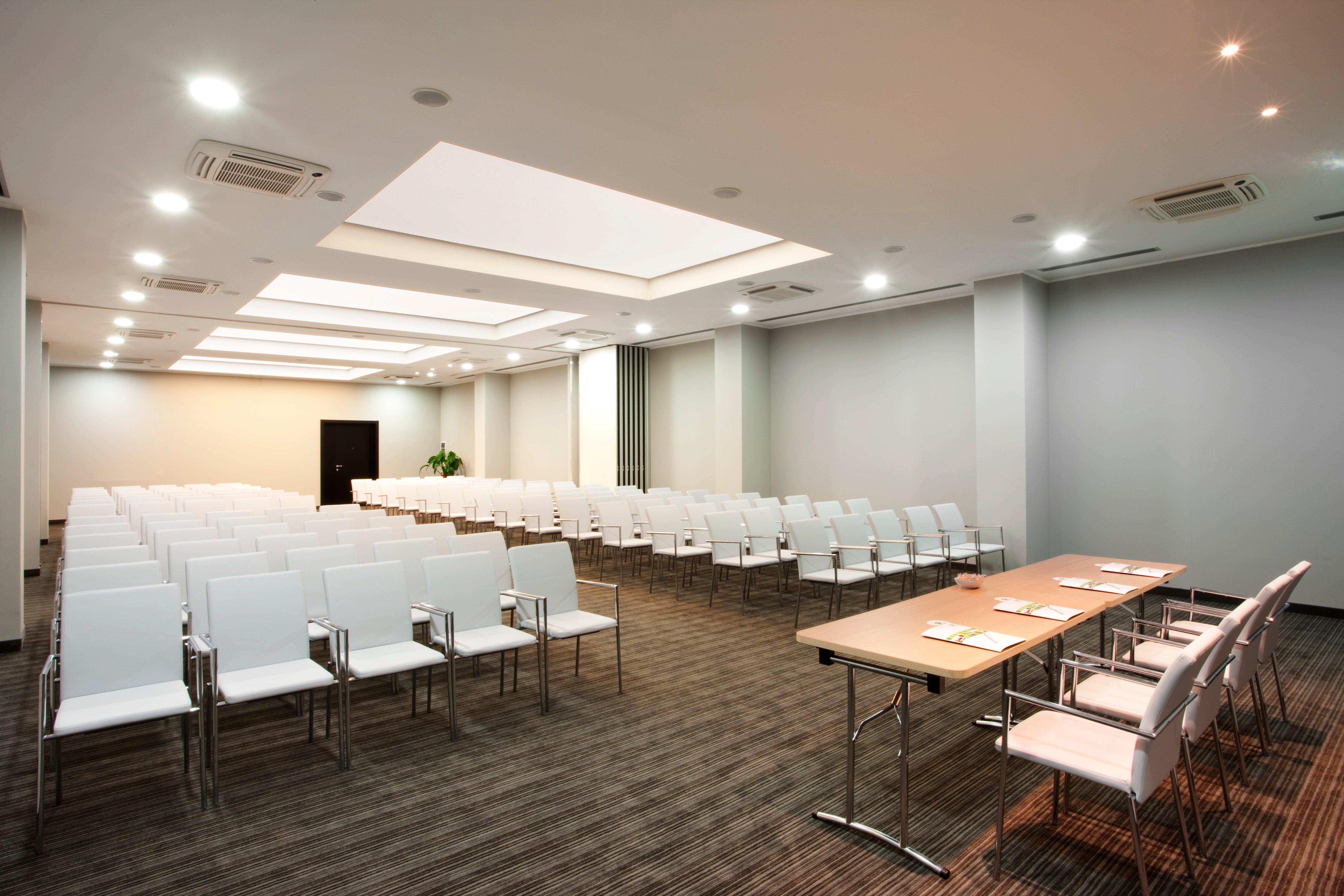 Holiday Inn Genoa City By Ihg Luaran gambar