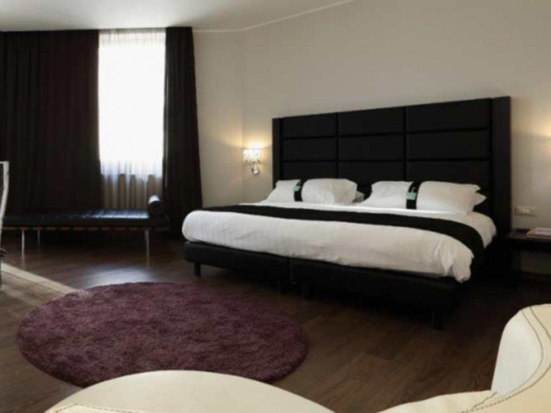 Holiday Inn Genoa City By Ihg Luaran gambar
