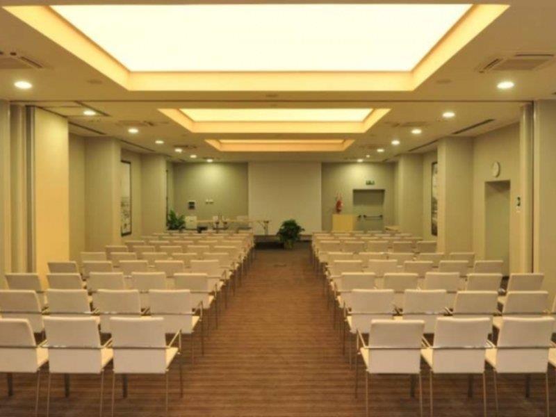 Holiday Inn Genoa City By Ihg Luaran gambar